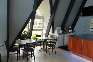 مُتل Cape Shore Inn