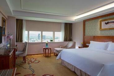 Vienna Hotel Mix City