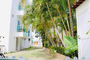 هتل Green Coast Beach