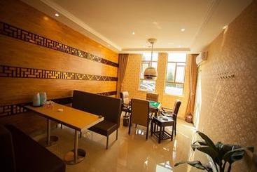هتل Greentree Inn Anhui Wuhu Yinhunorthroad Fangte World Resort South Gate Business