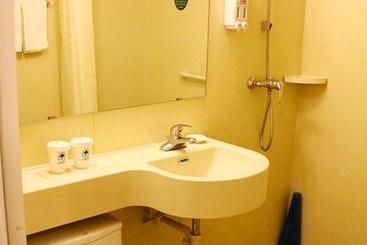 هتل Greentree Inn Beijing Anzhen Bird S Nest Business