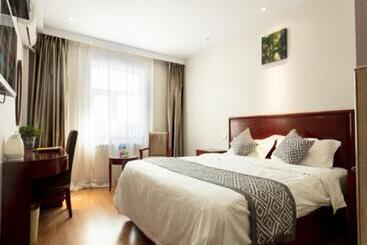 هتل Greentree Inn Hebei Zhangjiakou Jinding Ci’er Mountain Road Business