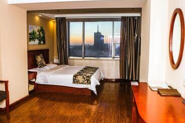 هتل Greentree Inn Neimenggu Tongliao Railway Station Jianguo Road Express