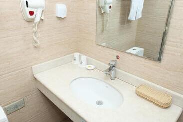 هتل Greentree Inn Neimenggu Tongliao Railway Station Jianguo Road Express