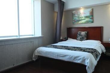 هتل Greentree Inn Neimenggu Tongliao Railway Station Jianguo Road Express