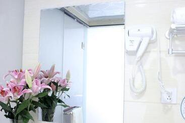 هتل Greentree Inn Shanghai Baoshan 128 Memorial Road Tonghe Road Shell