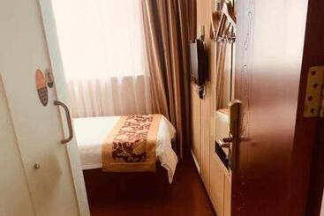 هتل Greentree Inn Shanghai Gongfu New Village Subway Station Express