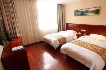 هتل Greentree Inn Shanghai Songjiang Wanda Plaza Rongm