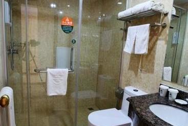 هتل Greentree Inn Tianjin Hedong Daqiao Avenue Express