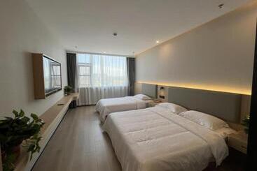 هتل Greentree Inn Xuzhou West District Huohua Shell