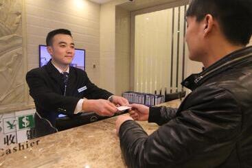 هتل Greentree Inn Hebei Zhangjiakou Gongye Road No.5 Middle School Shell