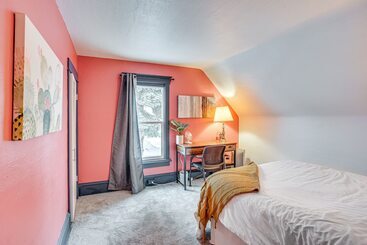 Charming Minneapolis Home W/ Deck, 5 Mi To Central