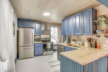 Charming Minneapolis Home W/ Deck, 5 Mi To Central