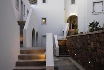 هتل Filoxenia Apartments