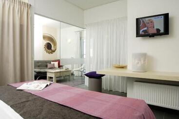 هتل Filoxenia Apartments