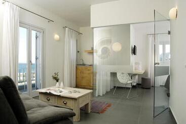 هتل Filoxenia Apartments