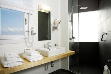 هتل Filoxenia Apartments