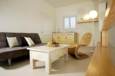هتل Filoxenia Apartments