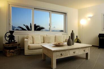 هتل Filoxenia Apartments
