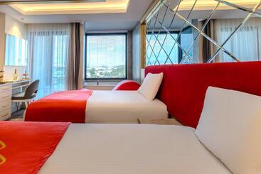 هتل Granada Luxury Red Adult Only