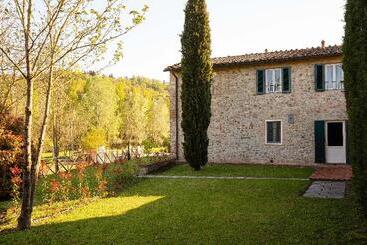 교외 호텔 Agriturismo Borgo Scaffaia