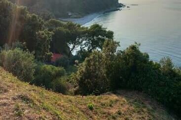 Ovrios Stone House Pelion