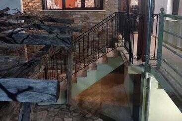 Ovrios Stone House Pelion