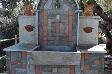 Ovrios Stone House Pelion