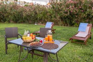 Socrate S Apartment S With Share Pool