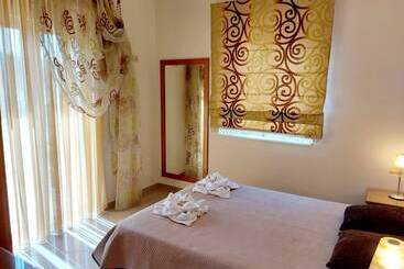 Socrate S Apartment S With Share Pool