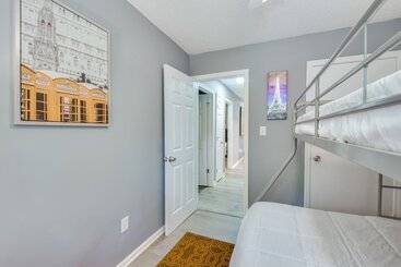Athens Home W/ Deck   Near Sanford Stadium!