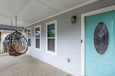 Charming Atlanta Home W/ Yard ~ 7 Mi To Downtown!