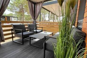 هتل Mobile Home Mia