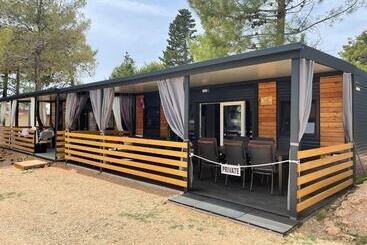هتل Mobile Home Mia