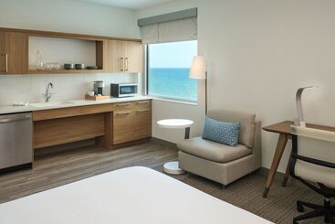 هتل Element Melbourne Oceanfront