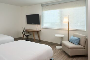 هتل Element Melbourne Oceanfront