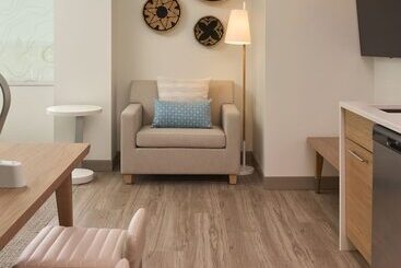 هتل Element Melbourne Oceanfront