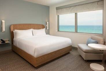 هتل Element Melbourne Oceanfront