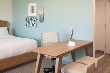 هتل Element Melbourne Oceanfront