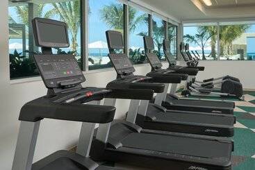 هتل Element Melbourne Oceanfront
