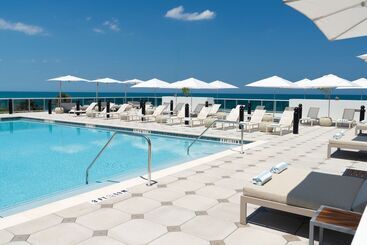 هتل Element Melbourne Oceanfront