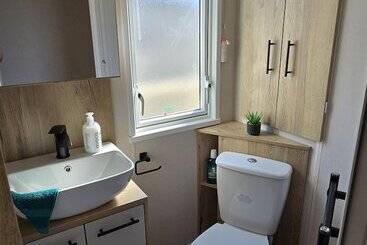 هتل Stunning Brand New 2024 Sunset Lodge, Whitstable