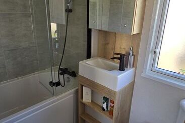 هتل Stunning Brand New 2024 Sunset Lodge, Whitstable