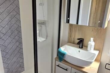 هتل Stunning Brand New 2024 Sunset Lodge, Whitstable