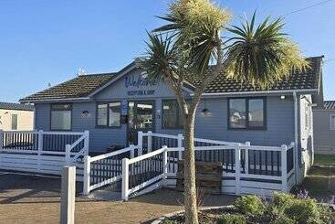 هتل Stunning Brand New 2024 Sunset Lodge, Whitstable