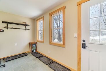 Jeffersonville Home W/ Deck Near Hiking & Climbing