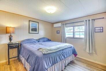 Lakefront Cabin In Jay W/ Deck, Views & Boat Ramp!