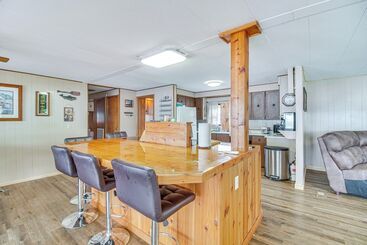 Lakefront Cabin In Jay W/ Deck, Views & Boat Ramp!