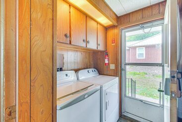 Lakefront Cabin In Jay W/ Deck, Views & Boat Ramp!