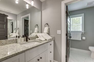 Modern Decatur Gem W/ Deck, 10 Mi To Atlanta